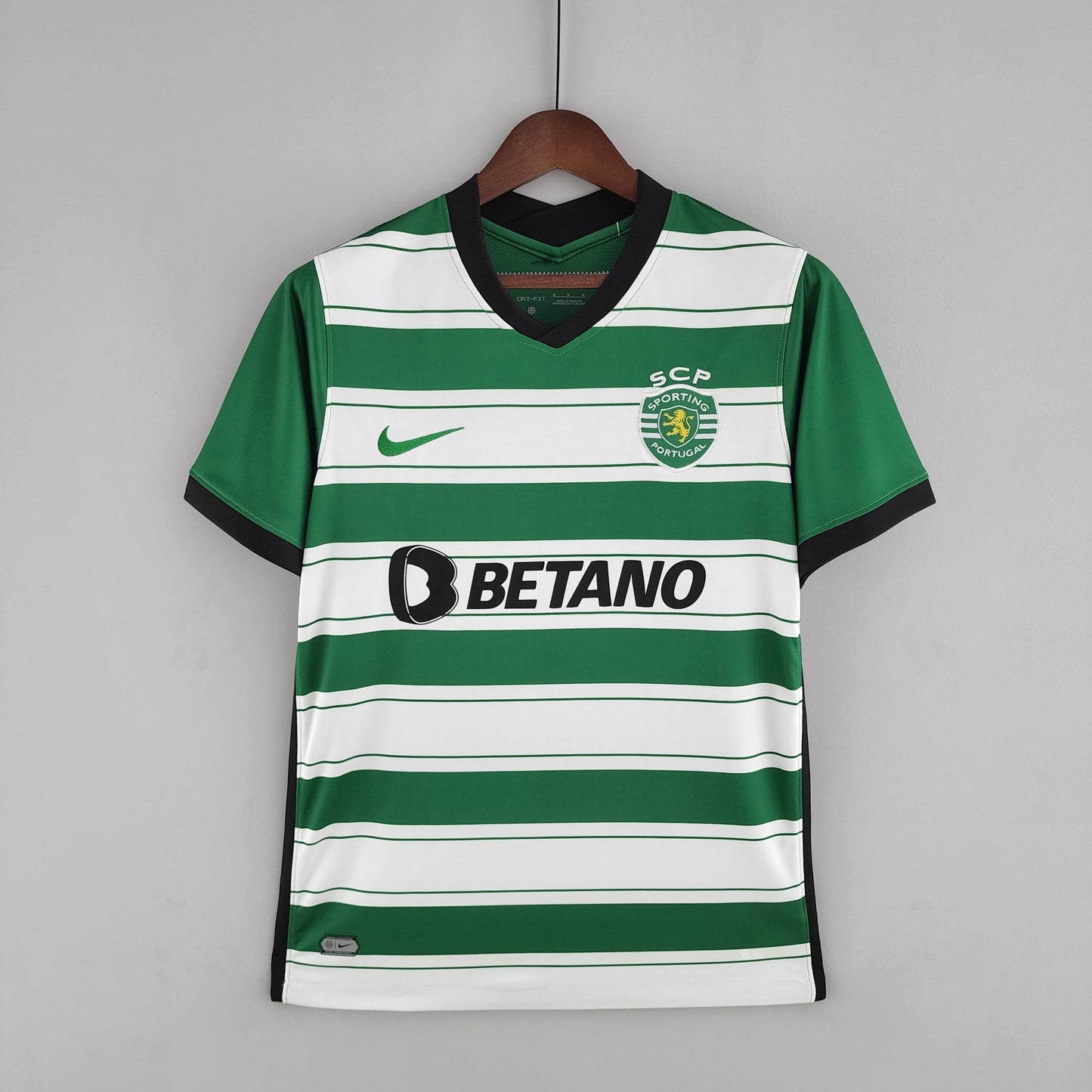 Sporting Lisbon Home Kit 22/23