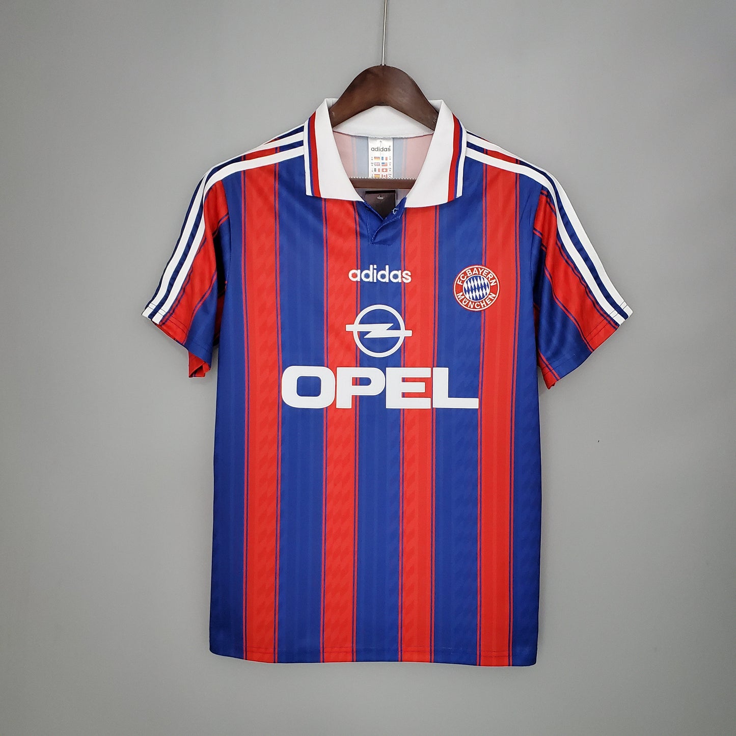 Retro Bayern Munich Home Kit 95/97