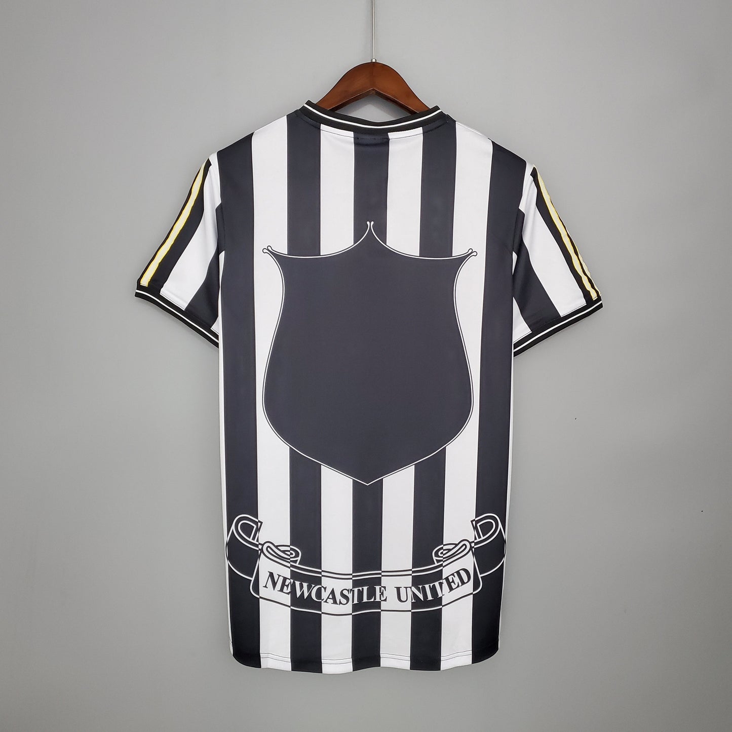 Retro Newcastle United Home Kit 97/99