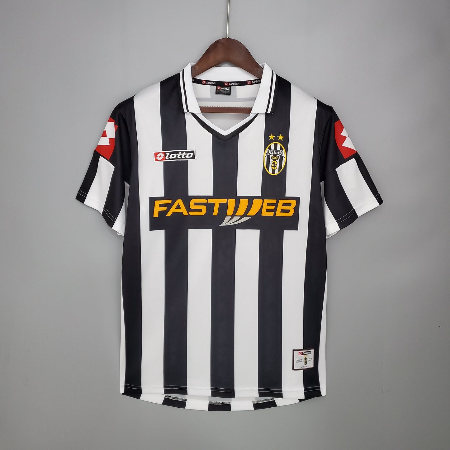 Retro Juventus Home Kit 01/02